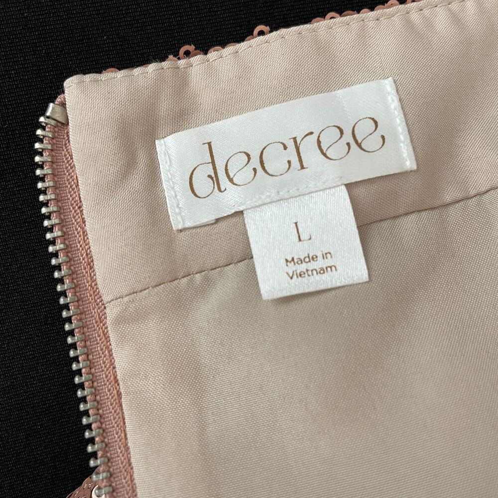 Decree Shimmering Gold Mini Skirt - Picture 12 of 14